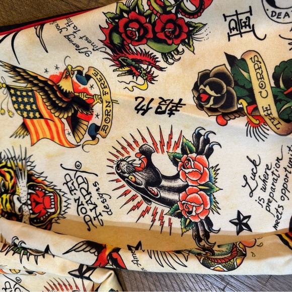 Ed Hardy Black and Cream Tattoo Inspired Graphic Sweat Pants NWT - Picture 9 of 9